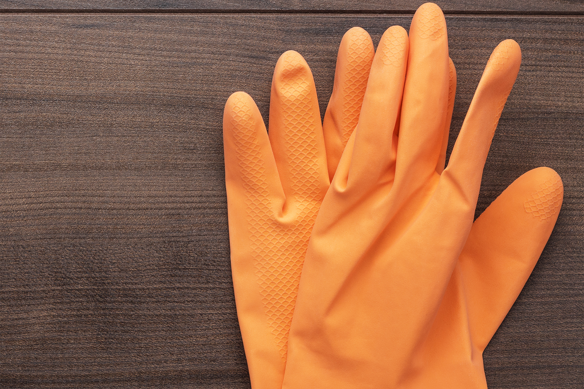 Guantes de limpieza: La importancia de usarlos y elegir los mejores